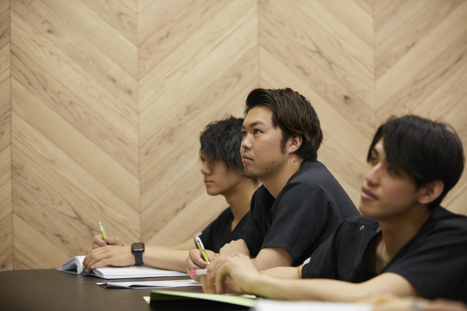 12月     24年卒　学生10名限定　高時給インターン企画　開催!!!